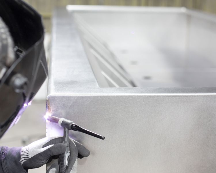 Made entirely of stainless steel