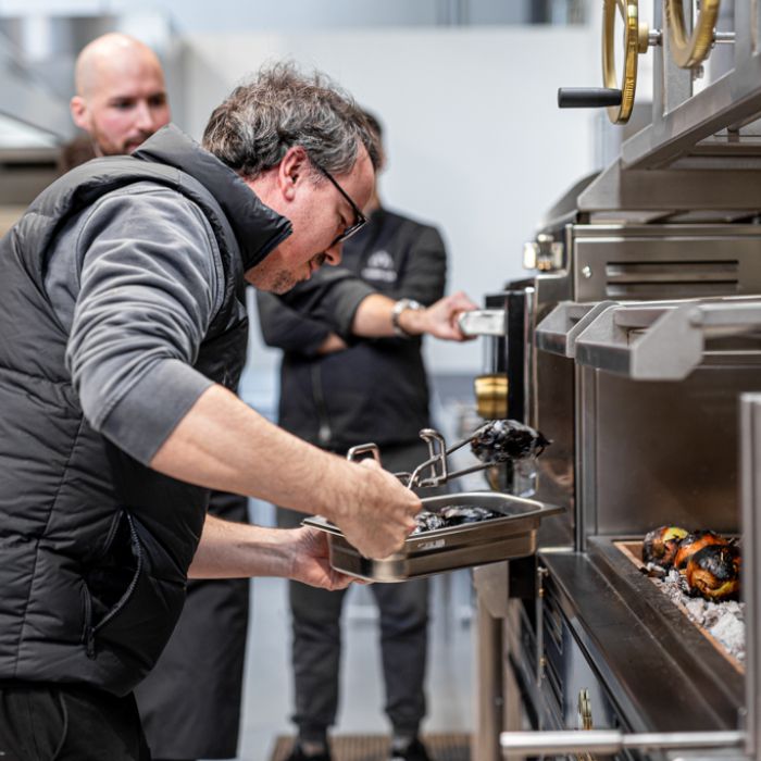 Mibrasa en Qurtuba Academy by Paco Morales, Córdoba